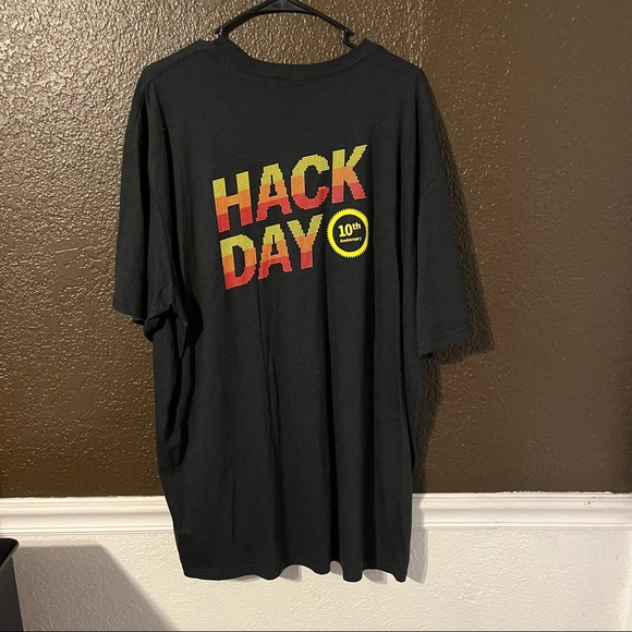 Gray ‘Hack Day’ Short Sleeve Unisex Tee, Size 3XL - Picture 6 of 6